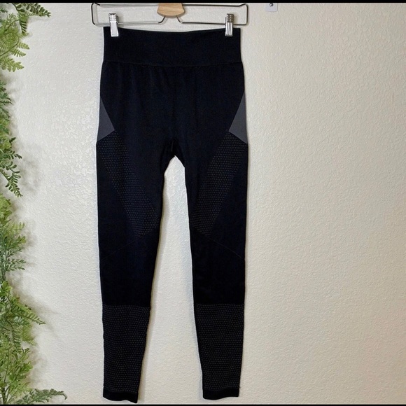 Fabletics Demi lavato lyric set - Picture 9 of 14